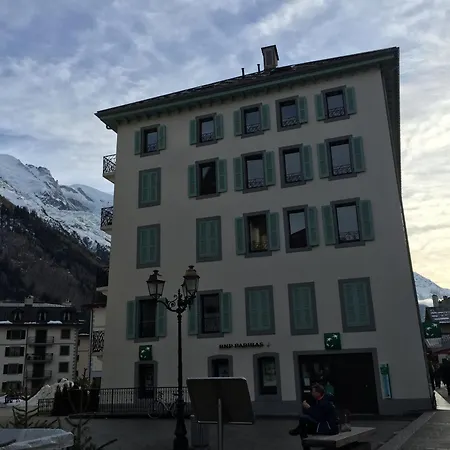 Cosy Au Centre De Avec Jardin, 2 Pièces, Bien équipé, Accepte Animaux - Fr-1-507-29 * Chamonix